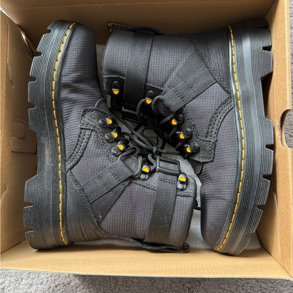 Dr. Martens Combs Tech II Black Combat Boots NEW IN BOX